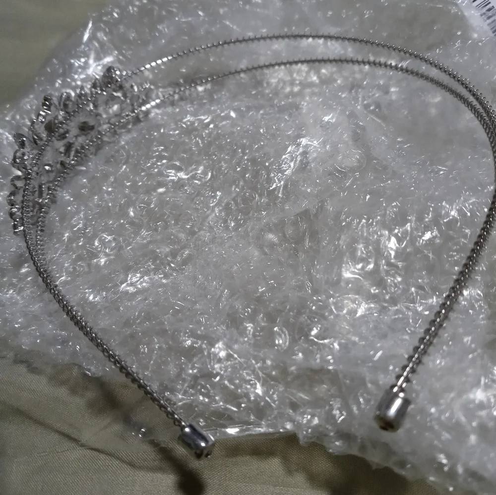 Tiara - Picture 3 of 3
